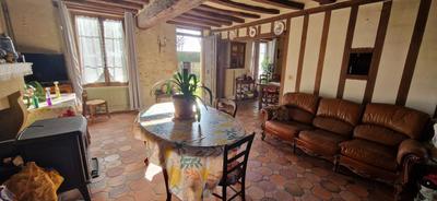 Maison - 95 m² - 5 pièces