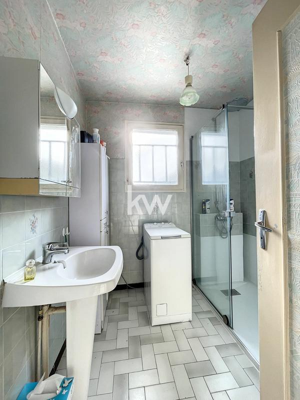 Maison traditionnelle - 87 m² - 4 pièces