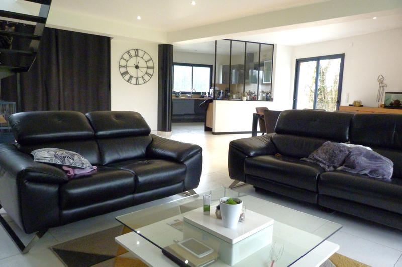 Maison - 200 m² - 8 pièces