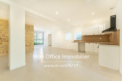 Appartement - 75 m² - 3 pièces