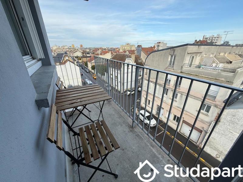 Chambre - 10 m² - 1 pièce