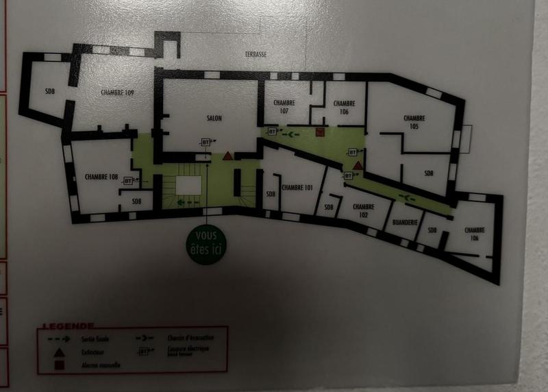 Appartement - 730 m² - 22 pièces