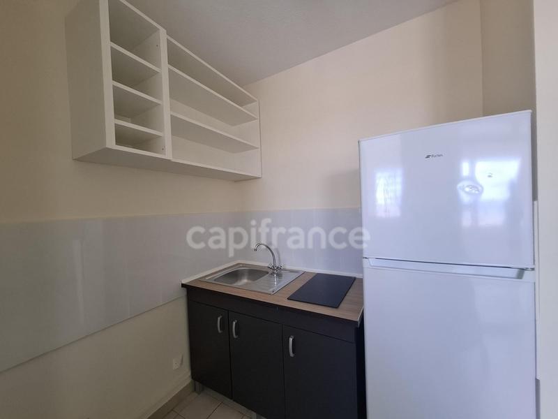 Studio - 30 m² - 1 pièce