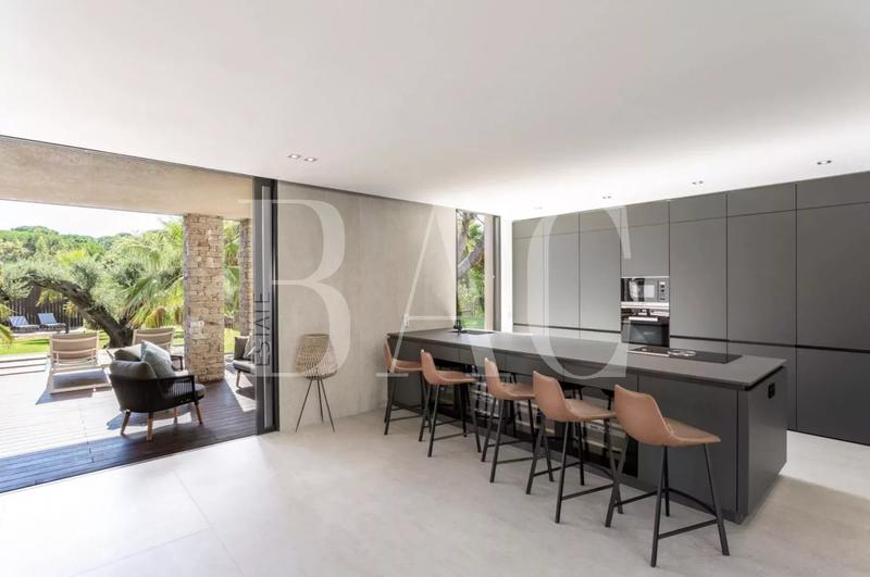 Villa - 350 m² - 7 pièces