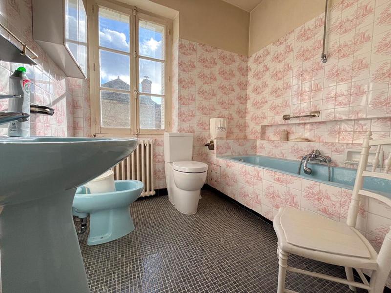 Maison - 349 m² - 15 pièces