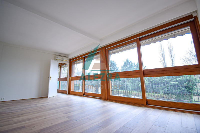 Appartement - 109 m² - 6 pièces