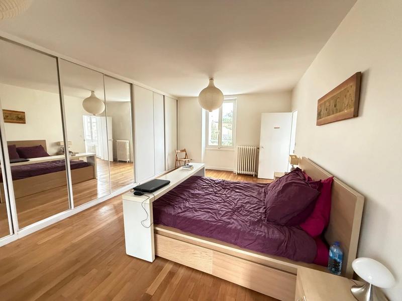 Maison - 180 m² - 6 pièces