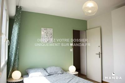 Chambre - 11 m² - 6 pièces