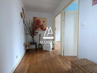 Maison - 206 m² - 8 pièces
