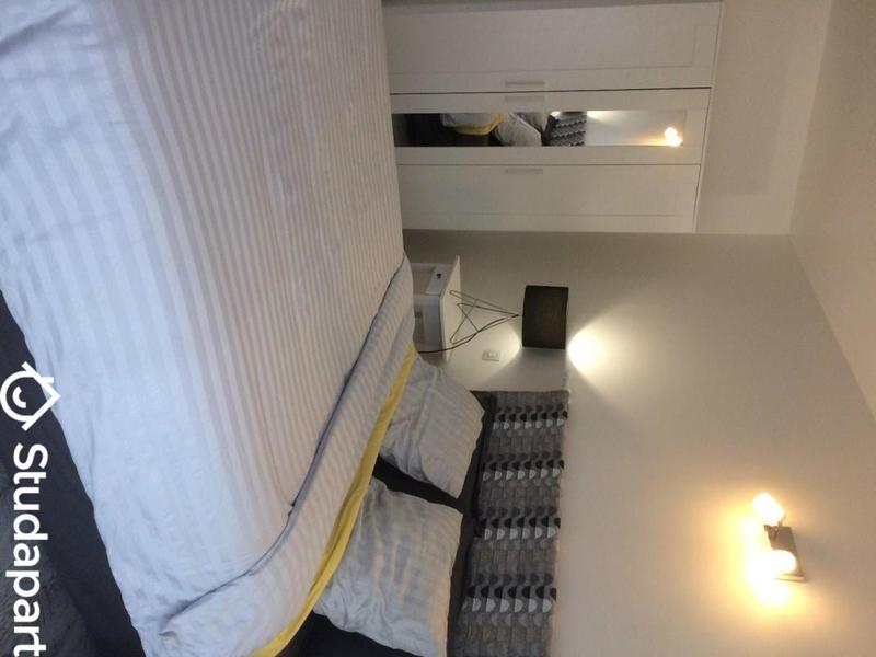 Chambre - 1 m² - 1 pièce