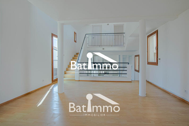 Appartement - 95 m² - 3 pièces