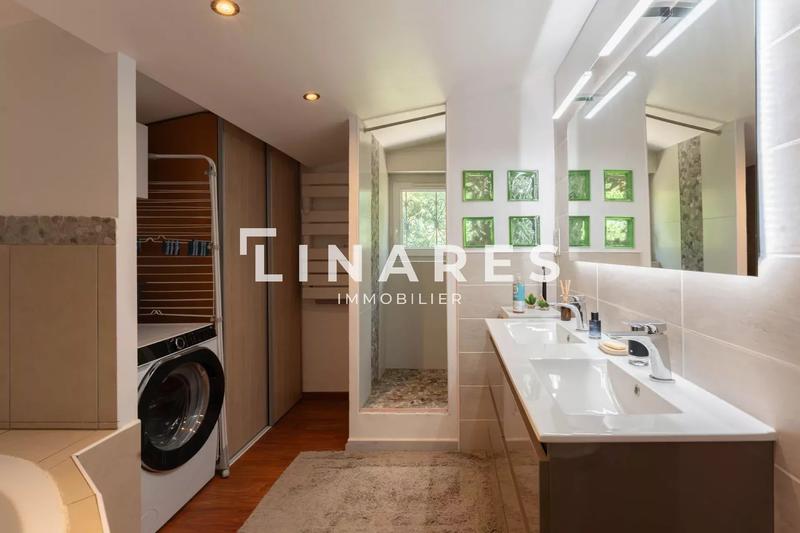 Maison - 189 m² - 7 pièces