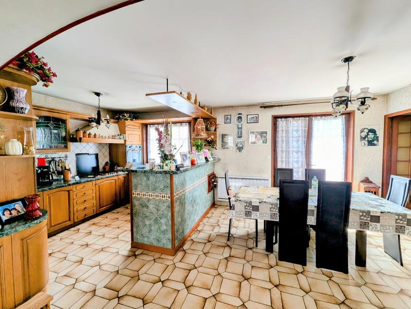 Maison - 187 m² - 6 pièces