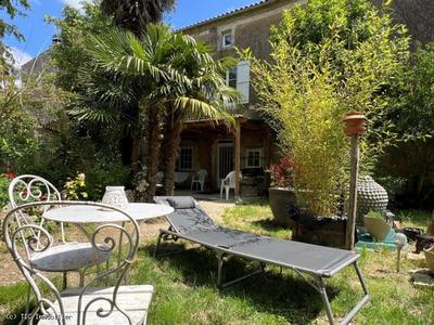 Maison de village - 214 m² - 7 pièces