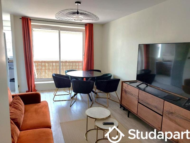 Chambre - 9 m² - 1 pièce