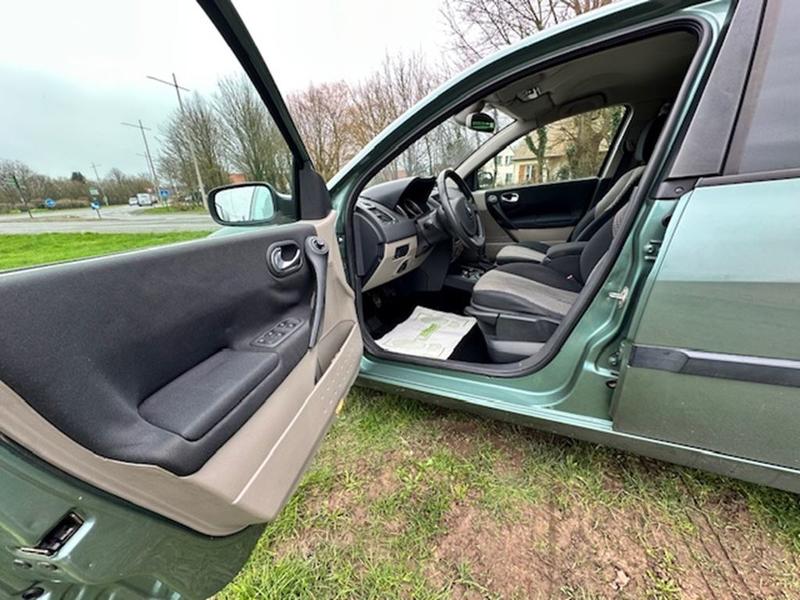 Renault Mégane II 1.6 115ch Confort Expression