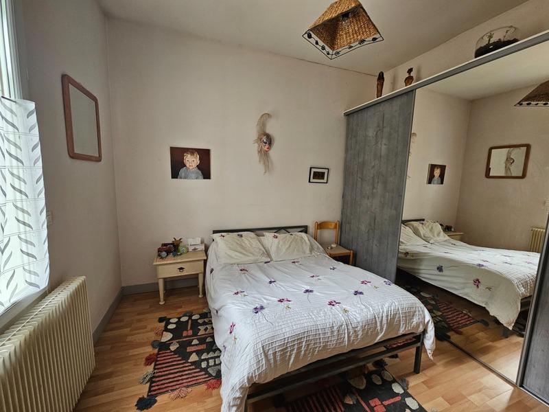 Maison - 229 m² - 9 pièces