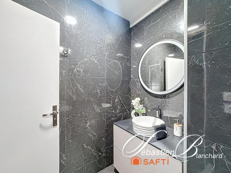 Appartement - 104 m² - 4 pièces