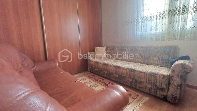 Maison - 215 m² - 8 pièces