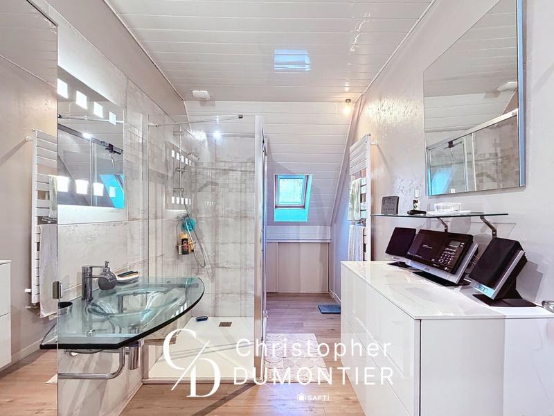 Maison - 170 m² - 7 pièces