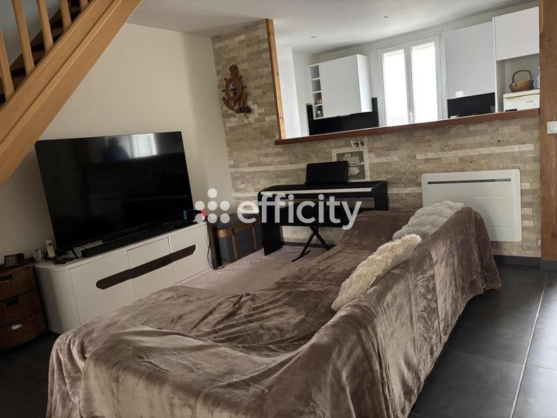 Maison - 90 m² - 5 pièces