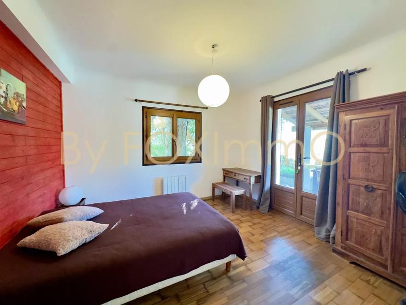 Villa - 220 m² - 7 pièces