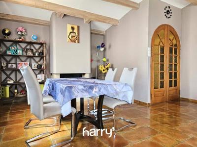 Maison - 167 m² - 7 pièces