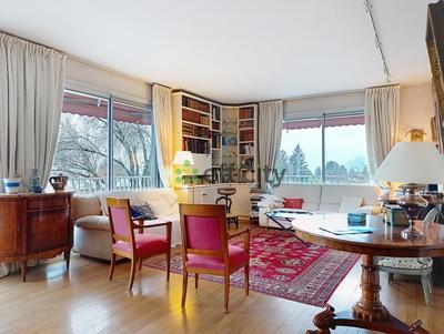 Appartement - 140 m² - 6 pièces