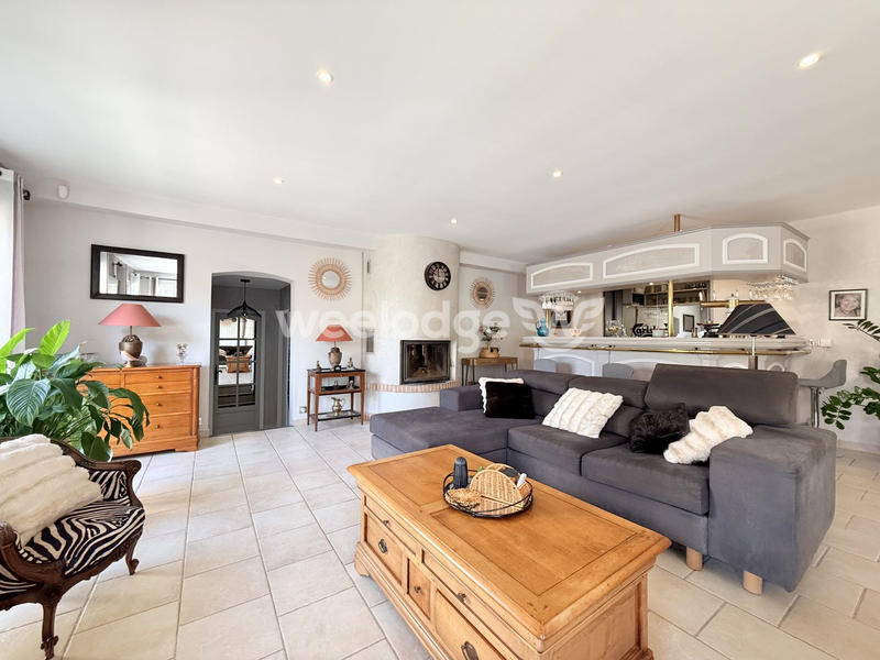 Villa - 205 m² - 7 pièces