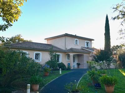 Maison contemporaine - 267 m² - 10 pièces