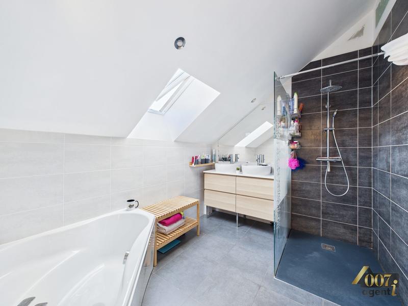 Maison contemporaine - 119 m² - 5 pièces