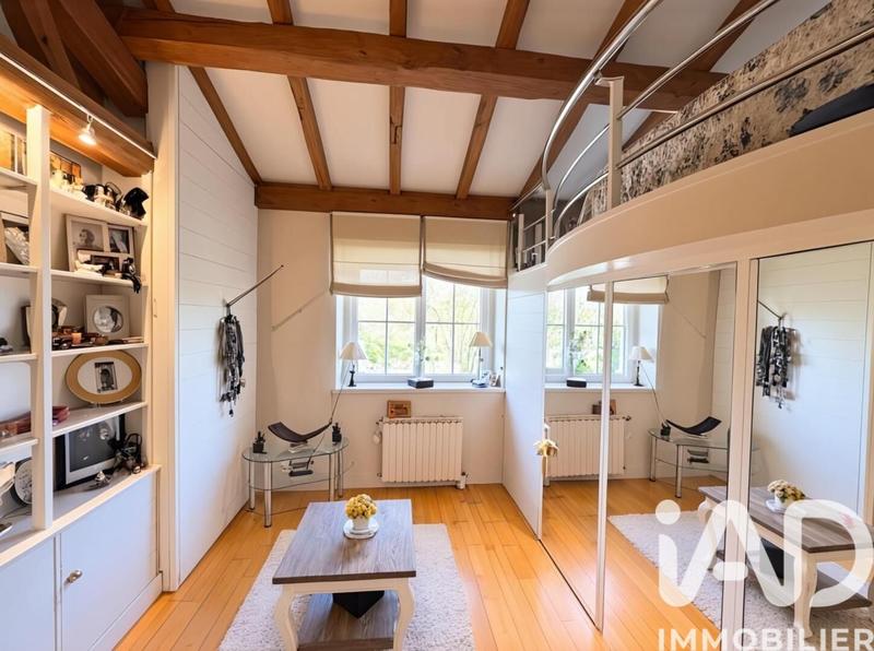 Maison - 217 m² - 8 pièces