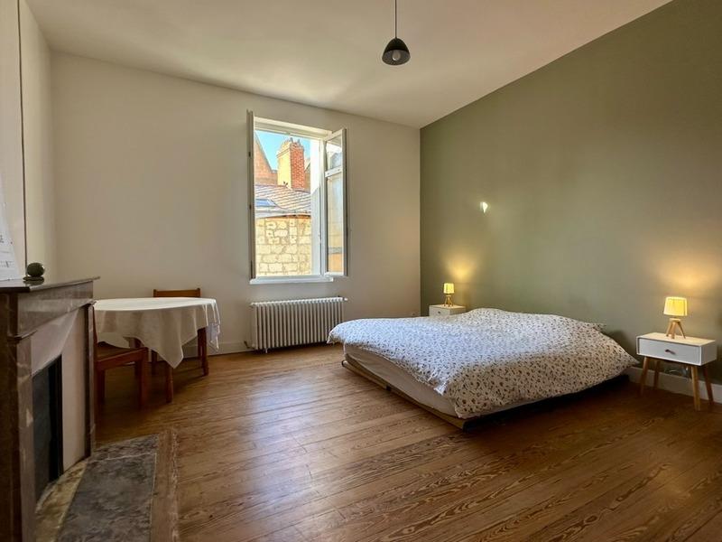 Maison de ville - 285 m² - 9 pièces