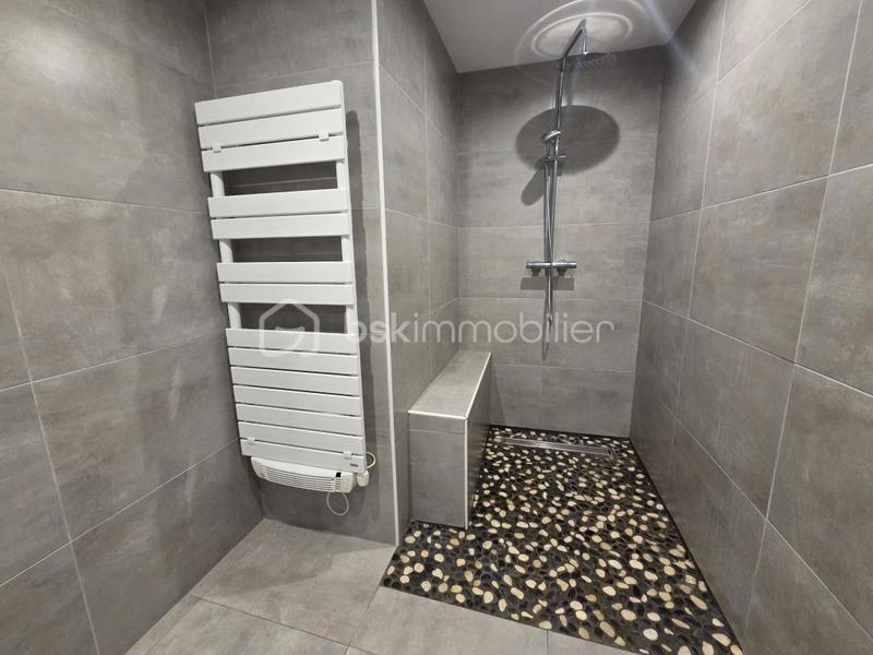 Propriété - 261 m² - 7 pièces