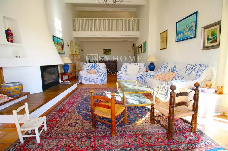 Maison - 180 m² - 7 pièces