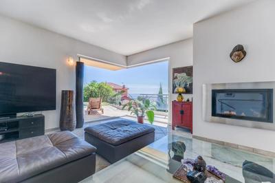 Villa - 193 m² - 6 pièces