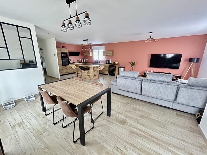 Maison - 100 m² - 5 pièces