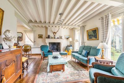 Maison - 216 m² - 6 pièces