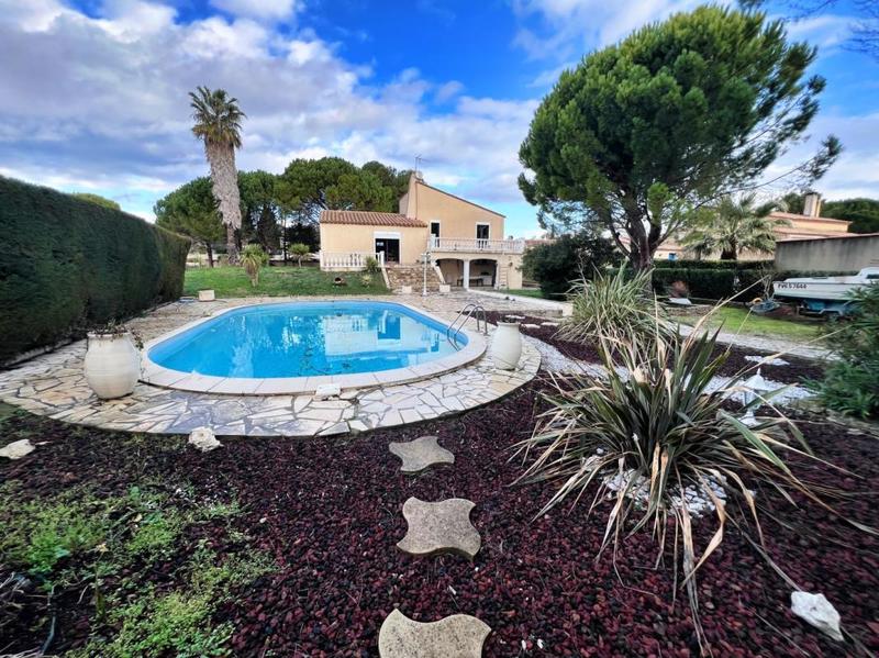 Maison - 92 m² - 4 pièces