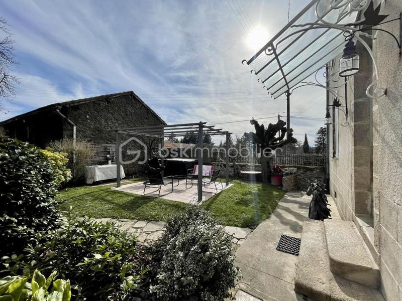 Maison en pierre - 186 m² - 7 pièces