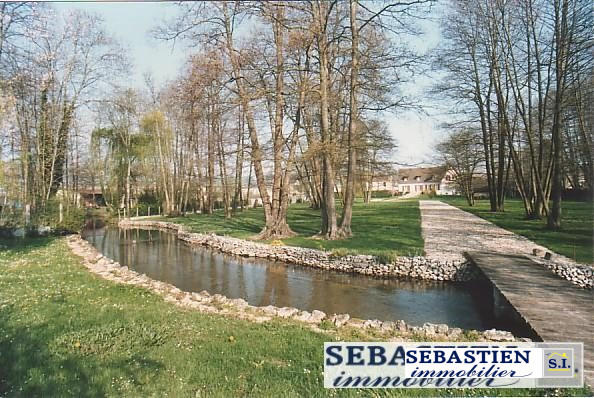 Maison traditionnelle - 239 m² - 11 pièces