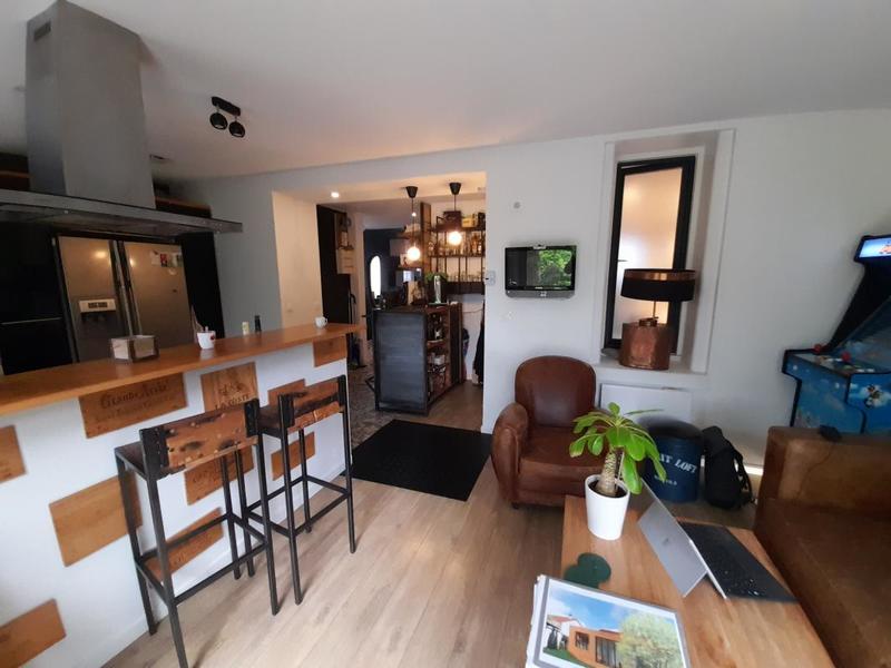 Maison - 95 930 m² - 4 pièces