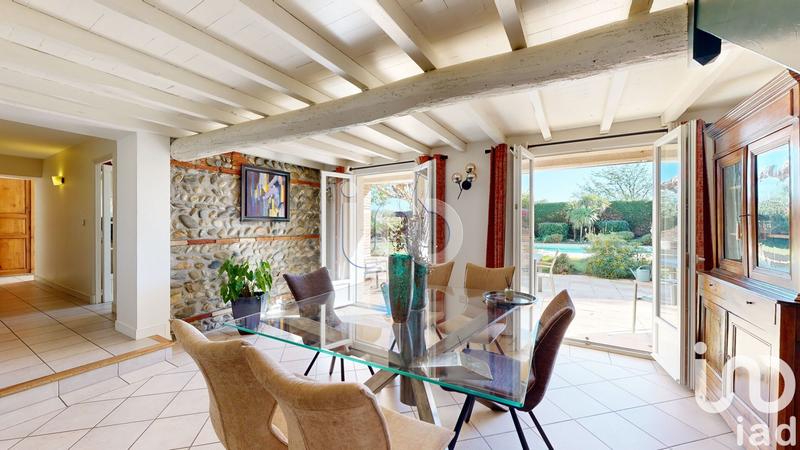 Maison - 242 m² - 6 pièces