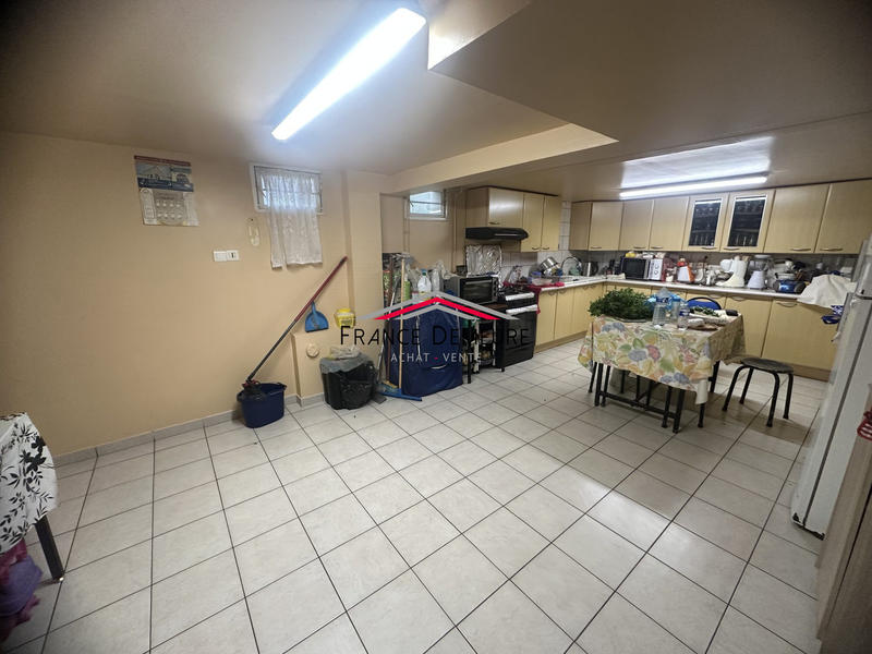 Maison contemporaine - 151 m² - 6 pièces