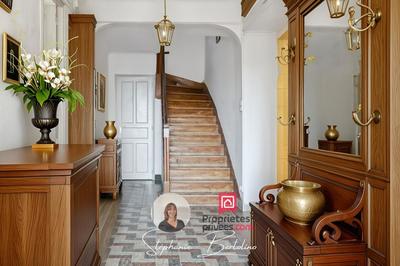 Maison - 180 m² - 7 pièces