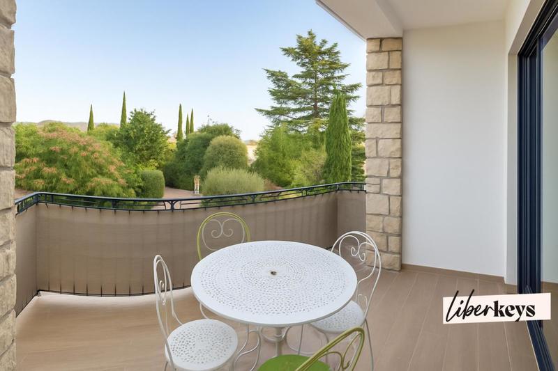 Maison - 256 m² - 6 pièces