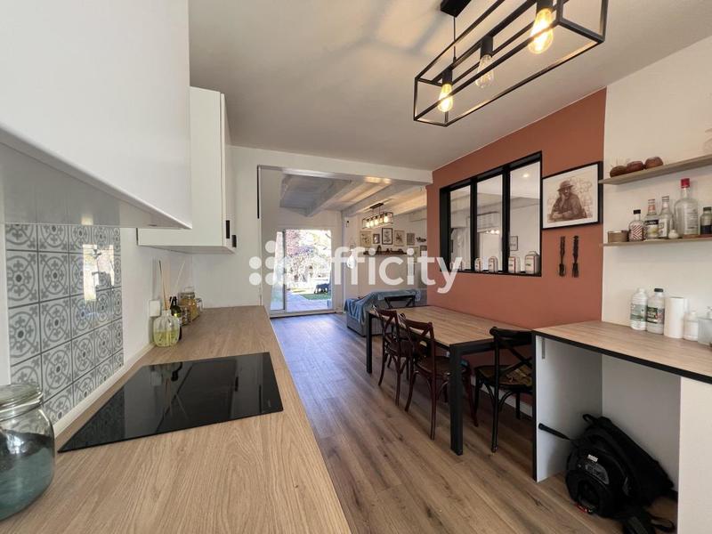 Maison - 104 m² - 5 pièces