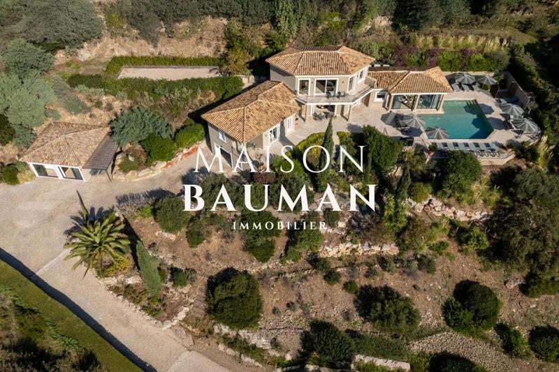 Villa - 300 m² - 8 pièces