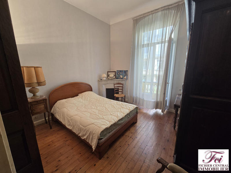 Appartement - 152 m² - 6 pièces