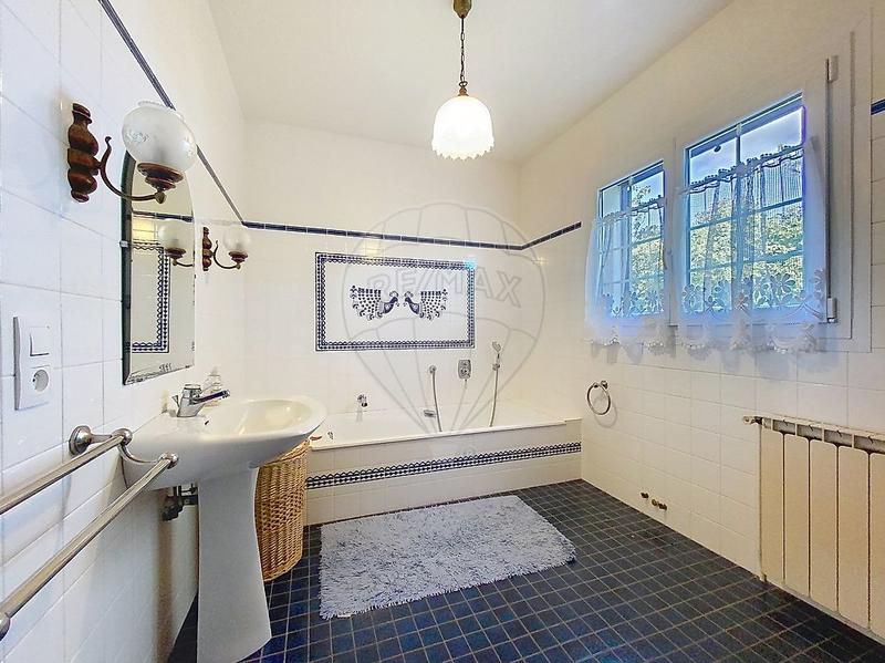 Maison - 175 m² - 7 pièces